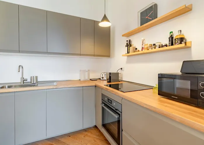 Apartment Aurealiving - Satrico Cozy Fast Wifi And Air Conditioning Rom