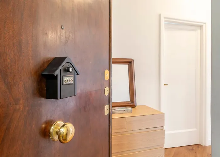 Aurealiving - Satrico Cozy Fast Wifi And Air Conditioning